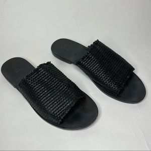 Frye Riley Slides Sandals Black Woven Leather